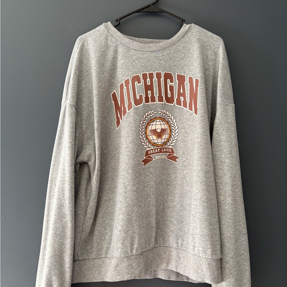 SHEIN Gray Michigan Graphic Sweatshirt